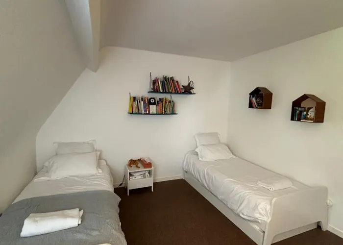 Des Aubepines Villa *